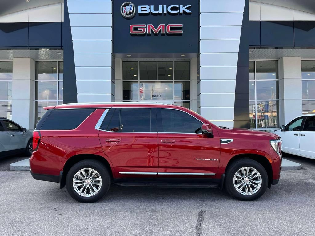 Used 2021 GMC Yukon SLT w/ SLT Luxury Plus Package AWD/4WD image 2