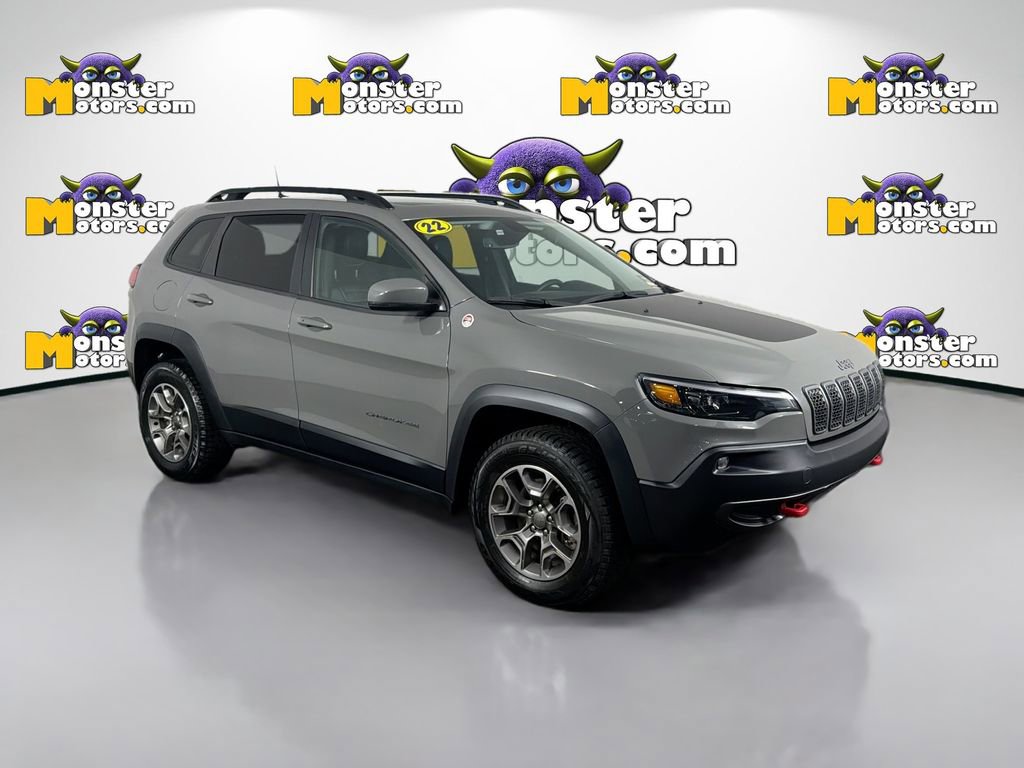 Used 2022 Jeep Cherokee Trailhawk w/ Trailhawk Elite Value Package image 3