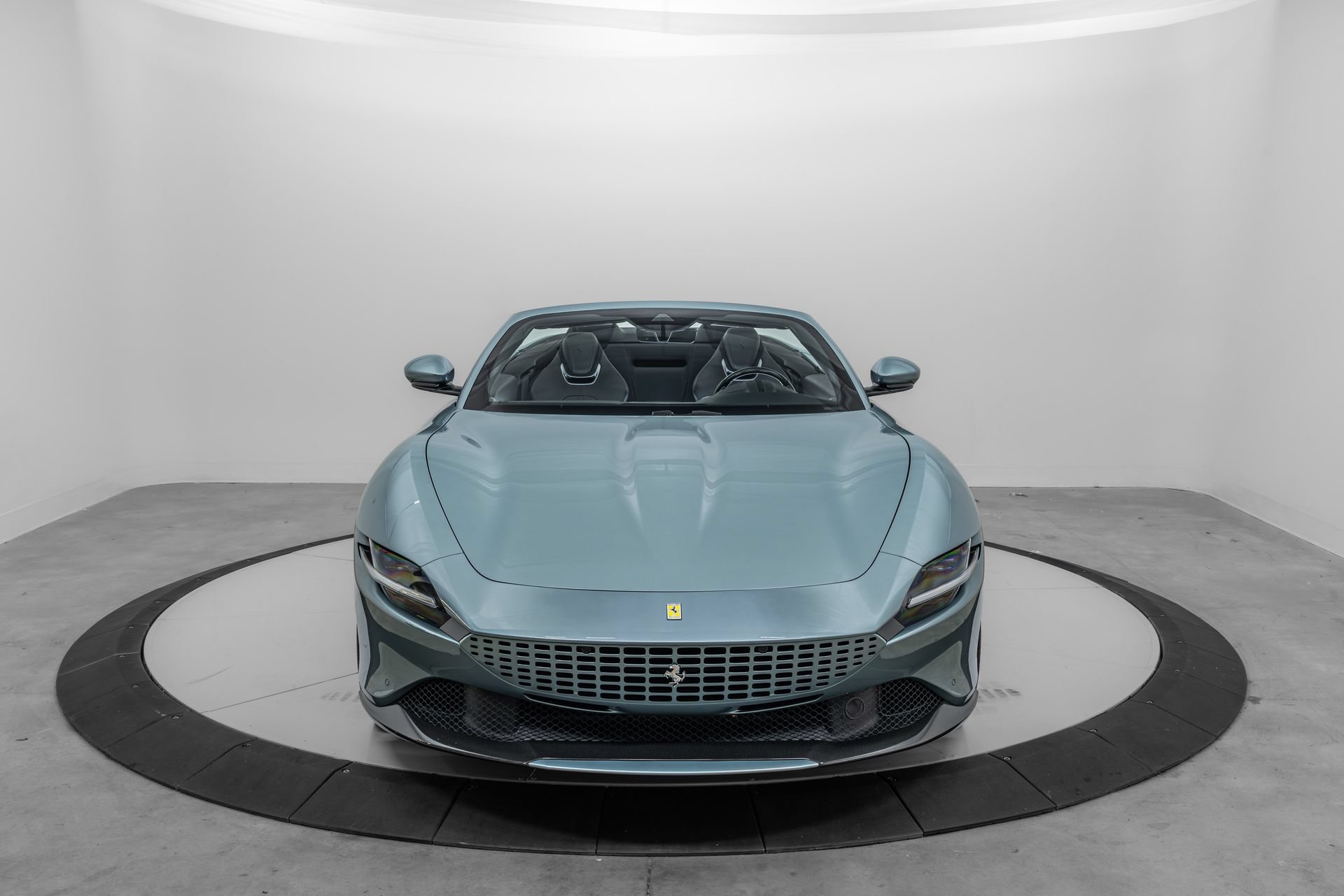 Certified 2024 Ferrari Roma Spider RWD image 9