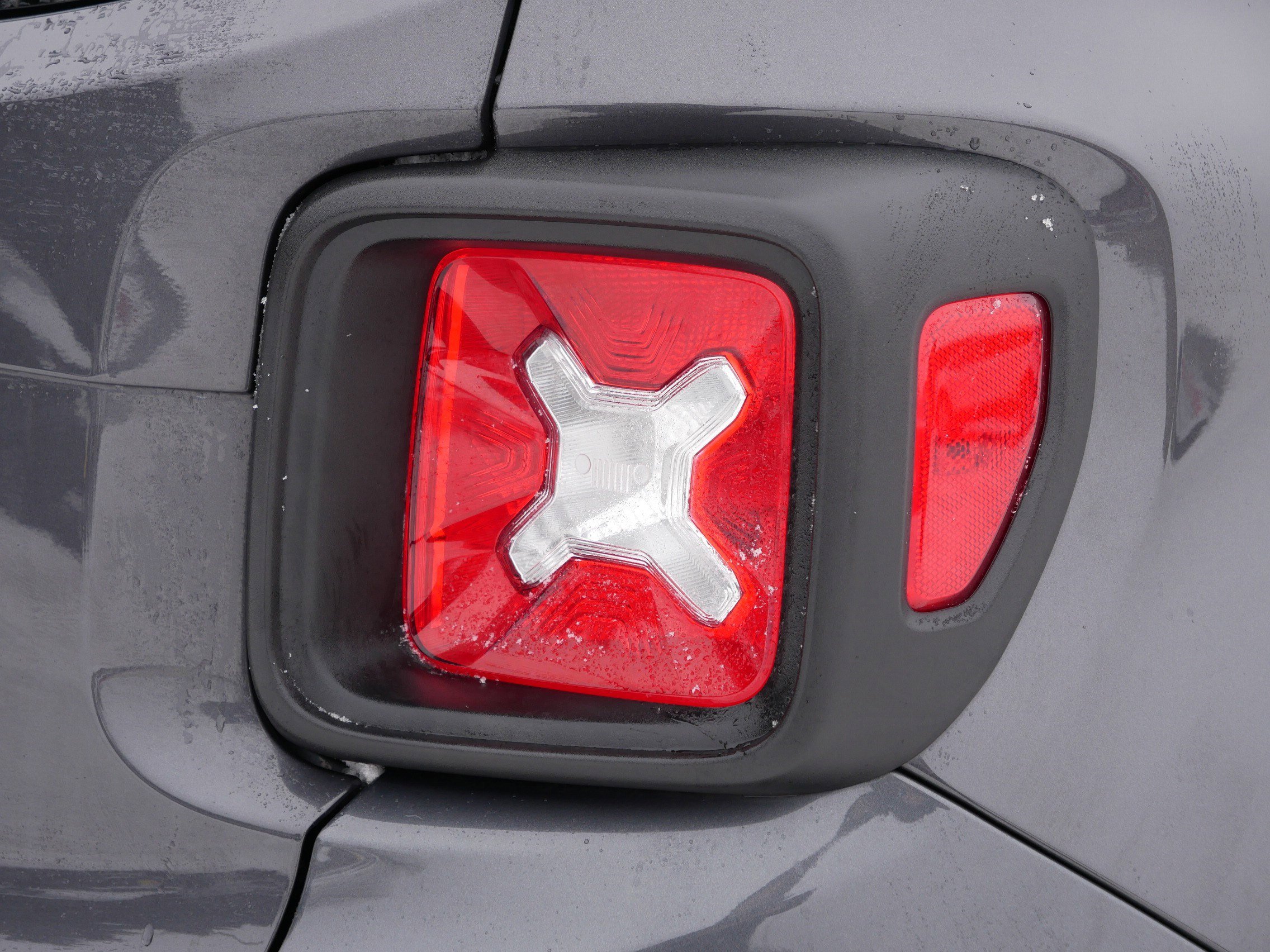 Certified 2022 Jeep Renegade Latitude w/ Convenience Group image 17