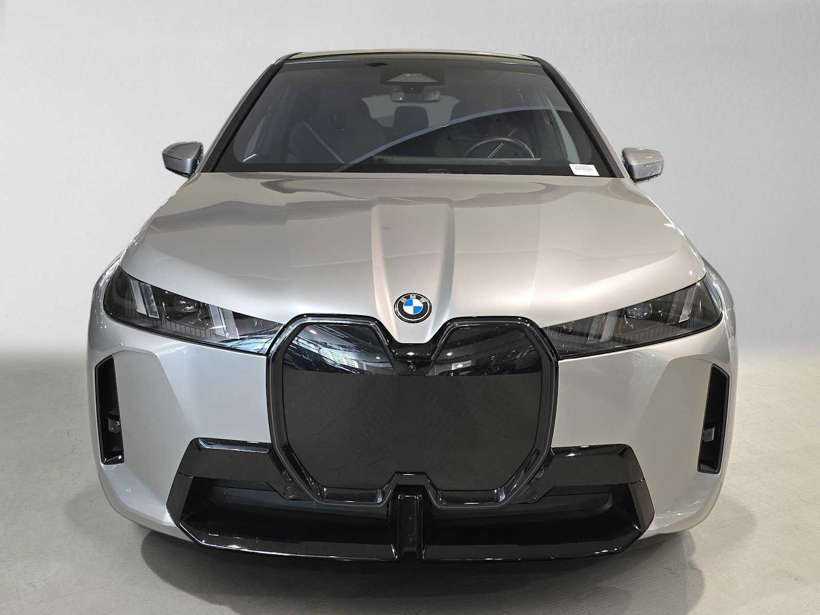 Used 2026 BMW iX xDrive60 w/ M Sport Package AWD/4WD image 8