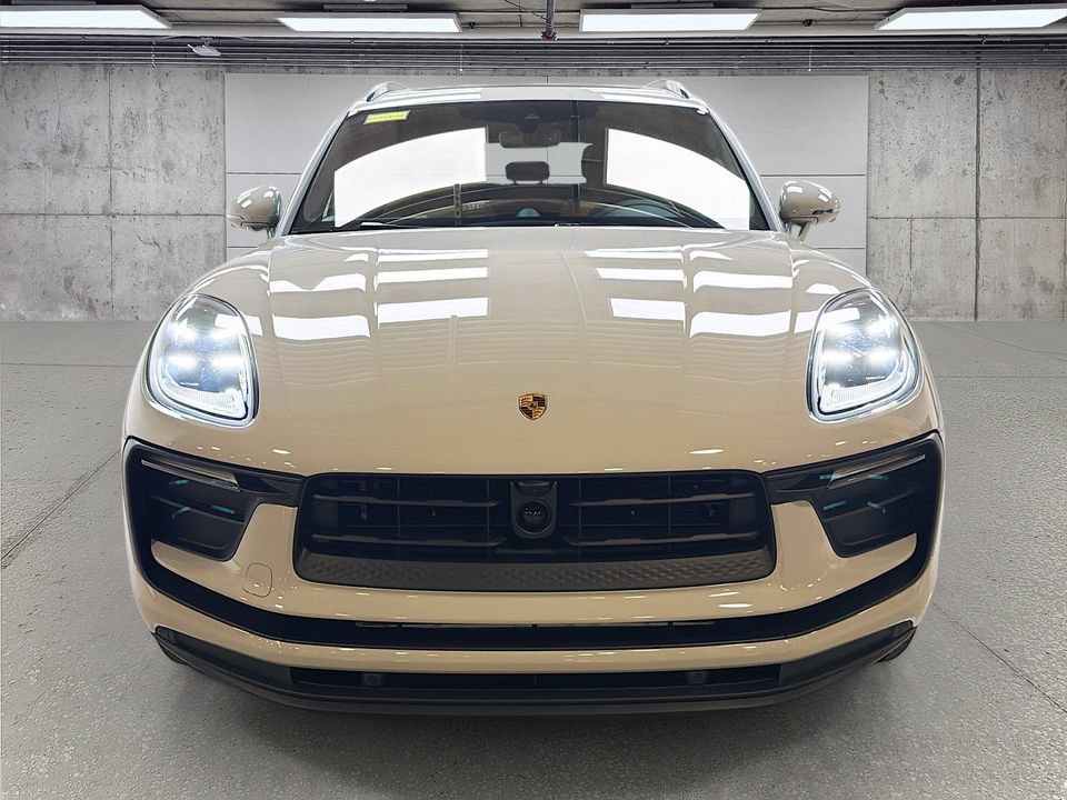 New 2026 Porsche Macan AWD/4WD image 6