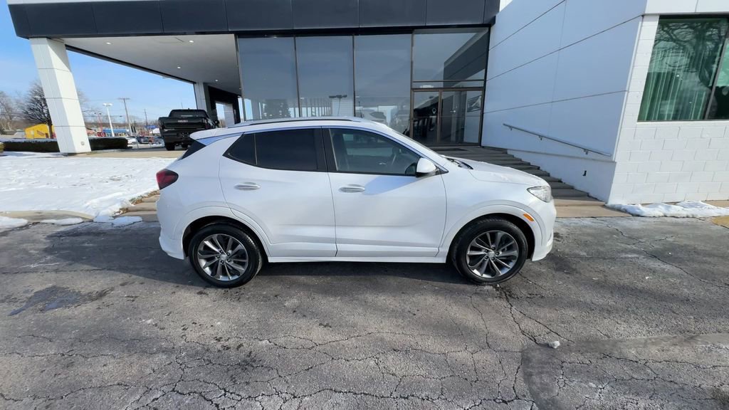 Certified 2022 Buick Encore GX Select w/ Sport Touring Package image 9