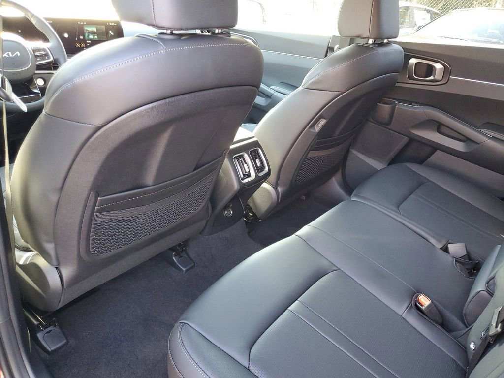 Used 2025 Kia Sorento S w/ Panoramic Sunroof Package FWD image 22