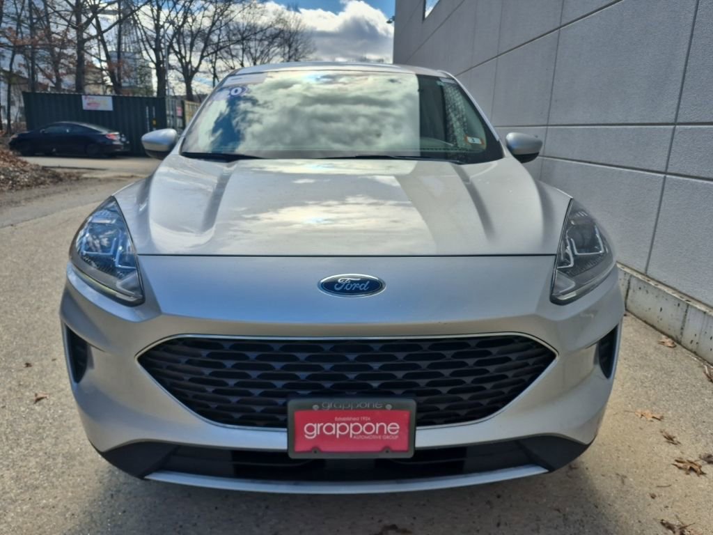 Used 2020 Ford Escape SE image 3