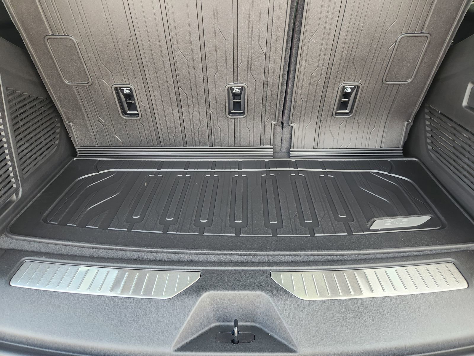 New 2026 GMC Yukon Denali w/ Denali Reserve Package image 39