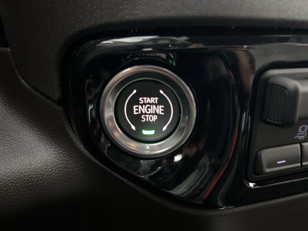 Used 2025 GMC Sierra 1500 SLT w/ SLT Premium Plus Package image 16