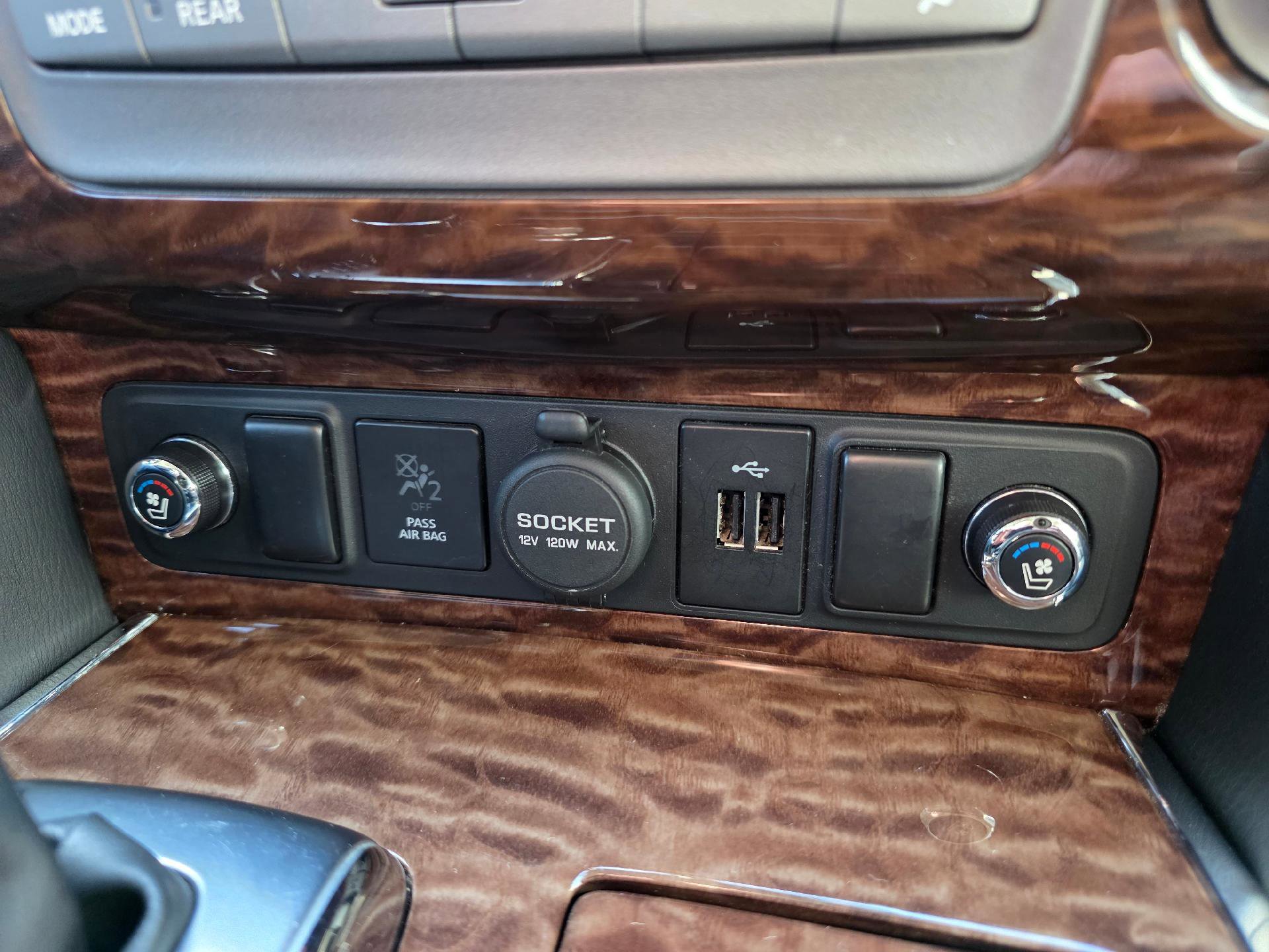 Used 2018 Nissan Armada Platinum image 18