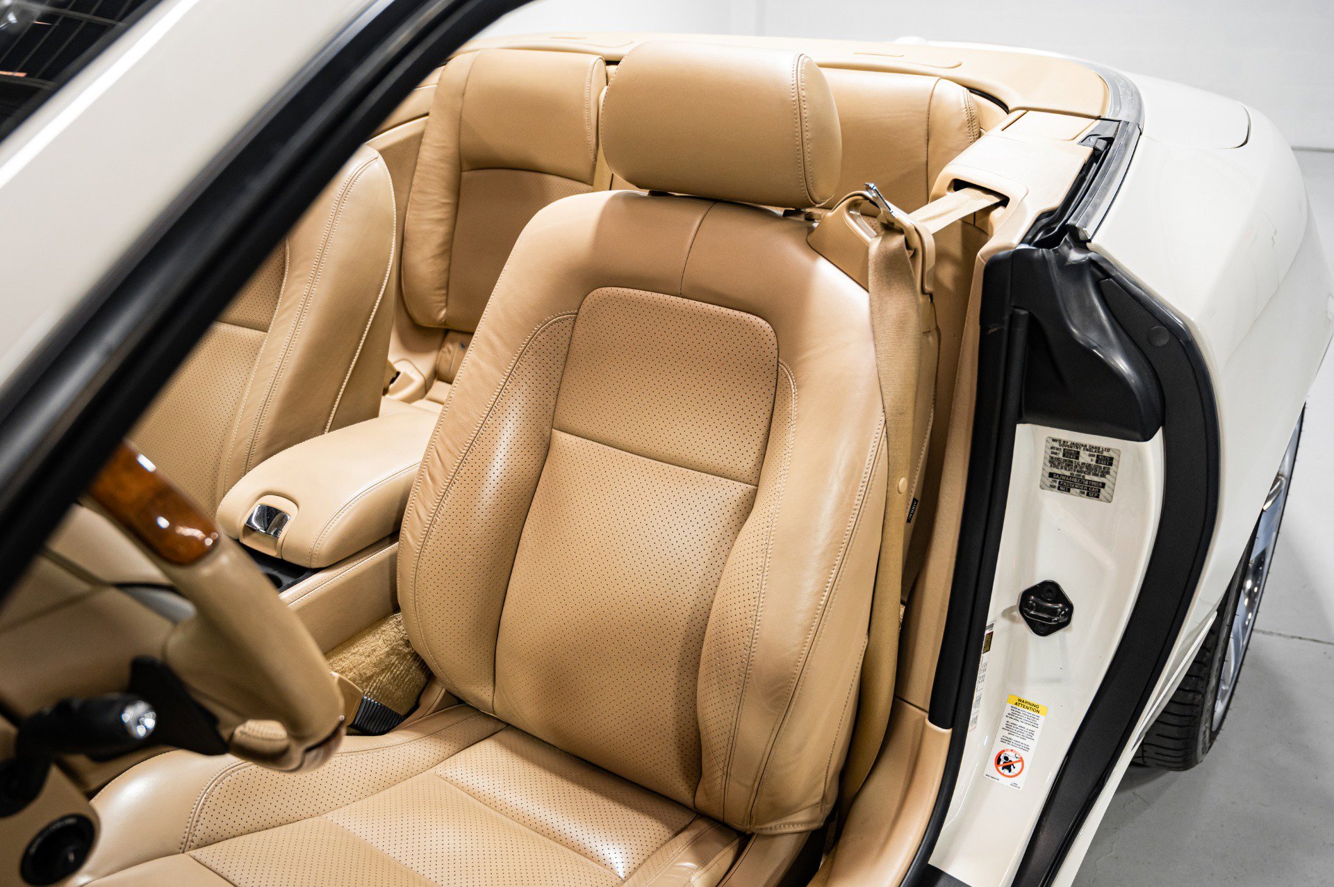 Used 2007 Jaguar XK Convertible image 18