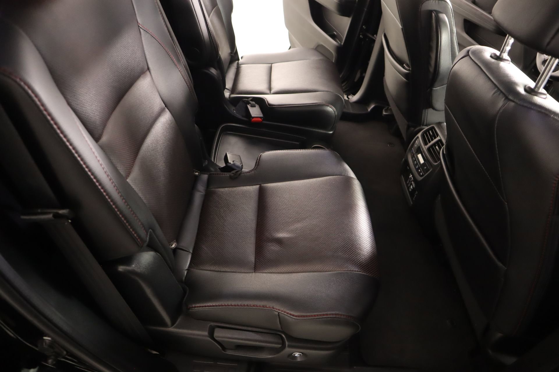 Used 2022 Honda Pilot Black Edition image 16