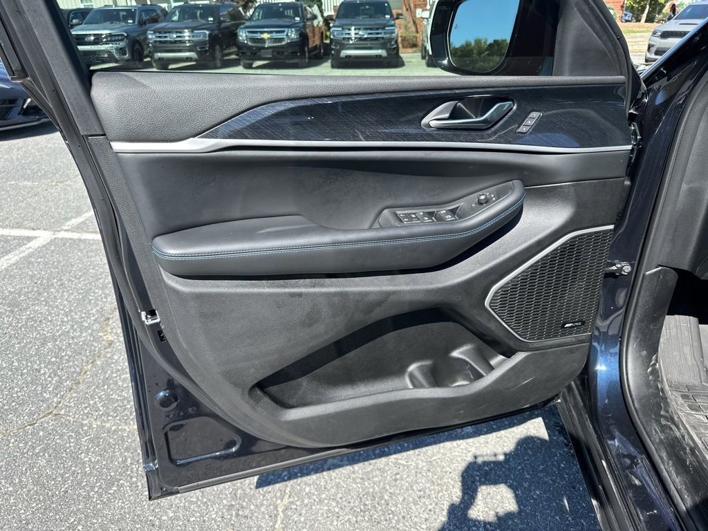 Used 2023 Jeep Grand Cherokee Trailhawk image 28