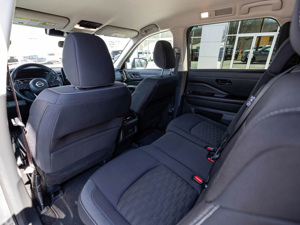 Used 2023 Nissan Pathfinder SV AWD/4WD image 29