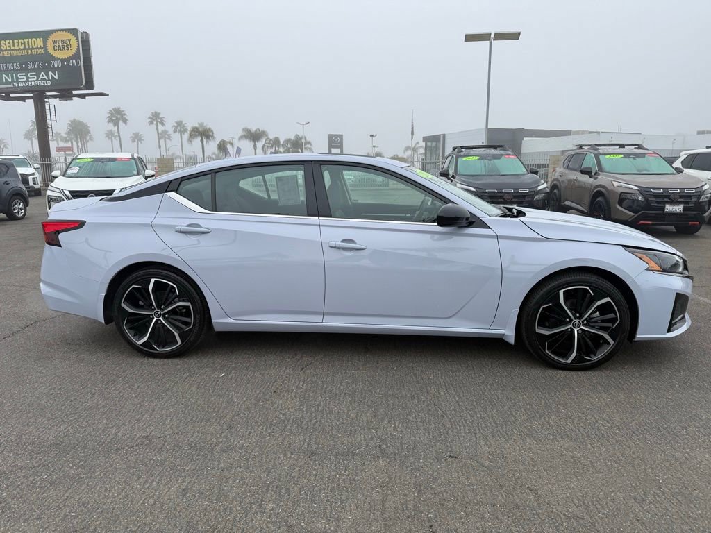 Certified 2025 Nissan Altima 2.5 SR w/ SR Premium Package image 7