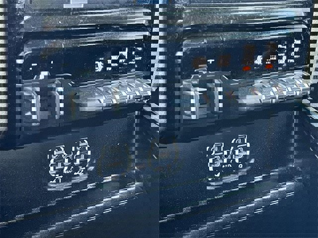 Used 2024 RAM 2500 Laramie w/ Towing Technology Group image 20