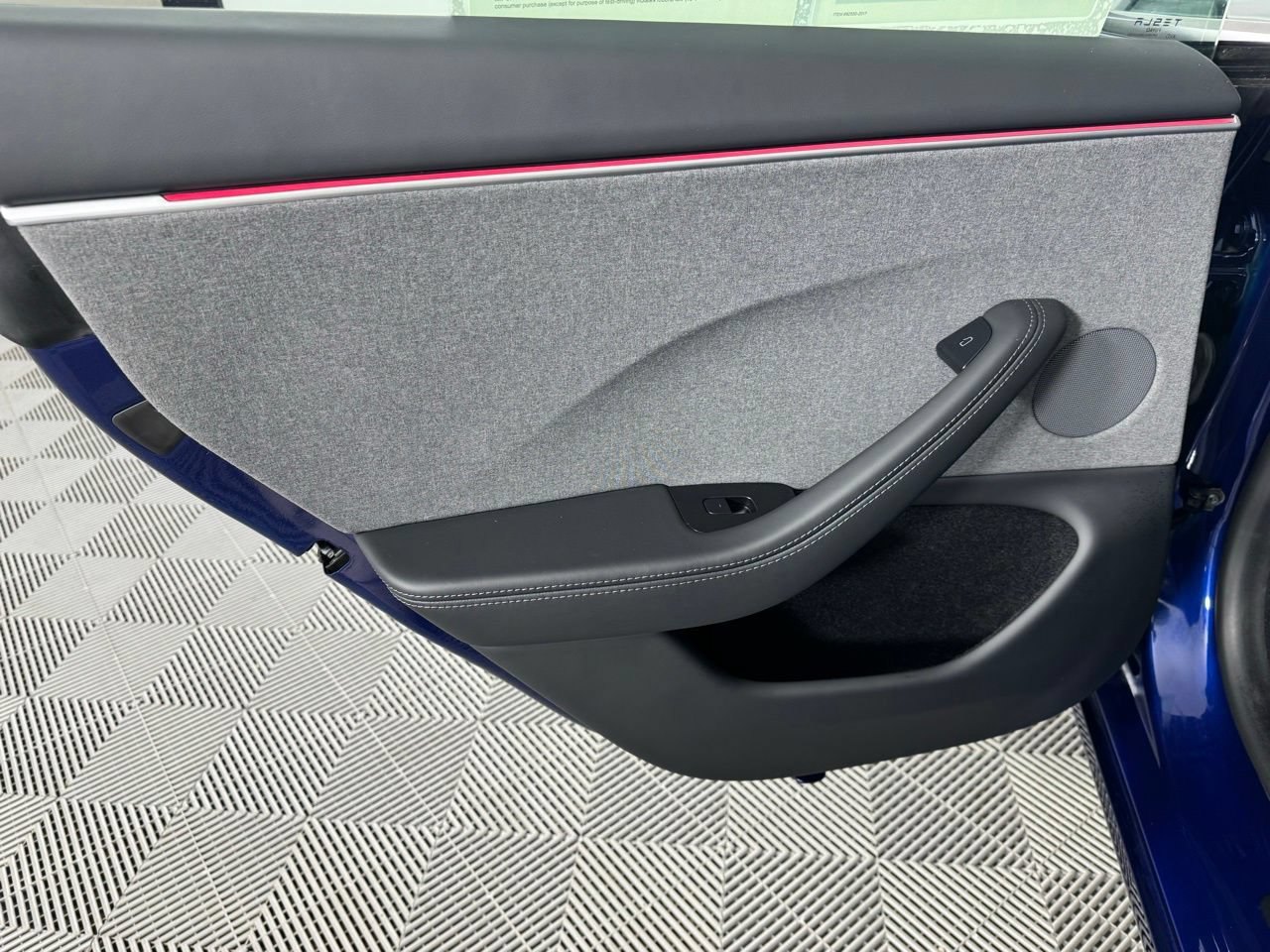 Used 2024 Tesla Model 3 Standard Range RWD image 27