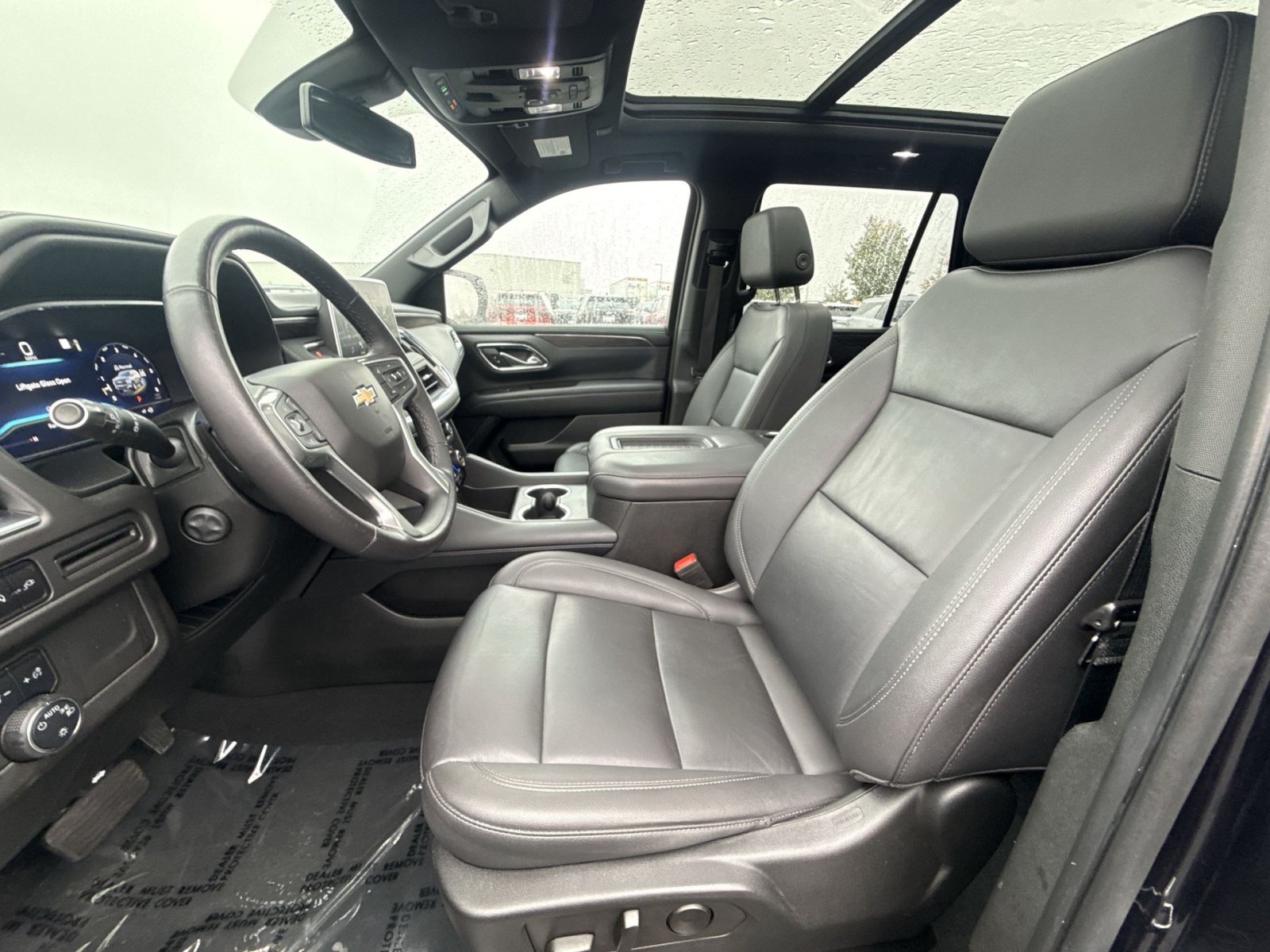 Used 2022 Chevrolet Tahoe LT w/ Luxury Package AWD/4WD image 14