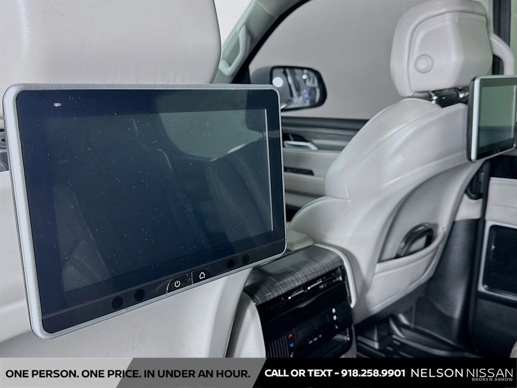 Used 2022 Jeep Wagoneer Series III w/ Convenience Group I image 26