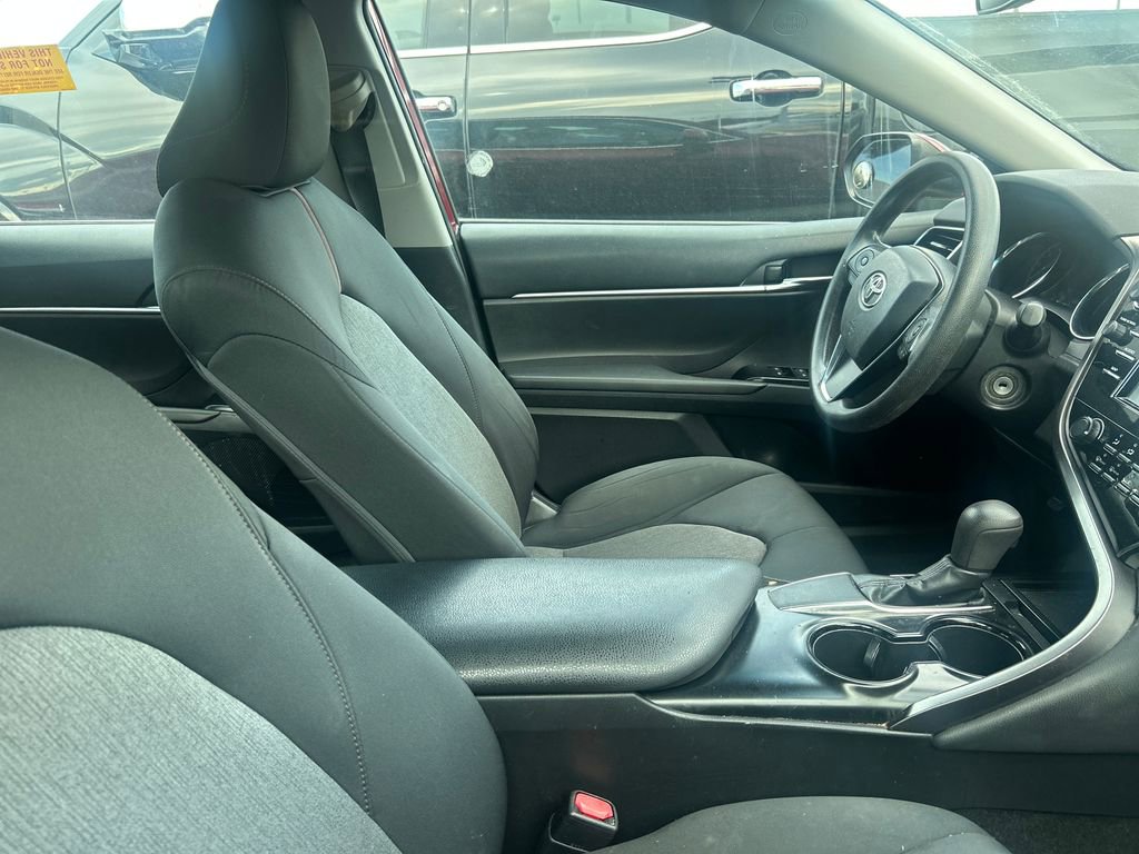 Used 2019 Toyota Camry LE FWD image 11