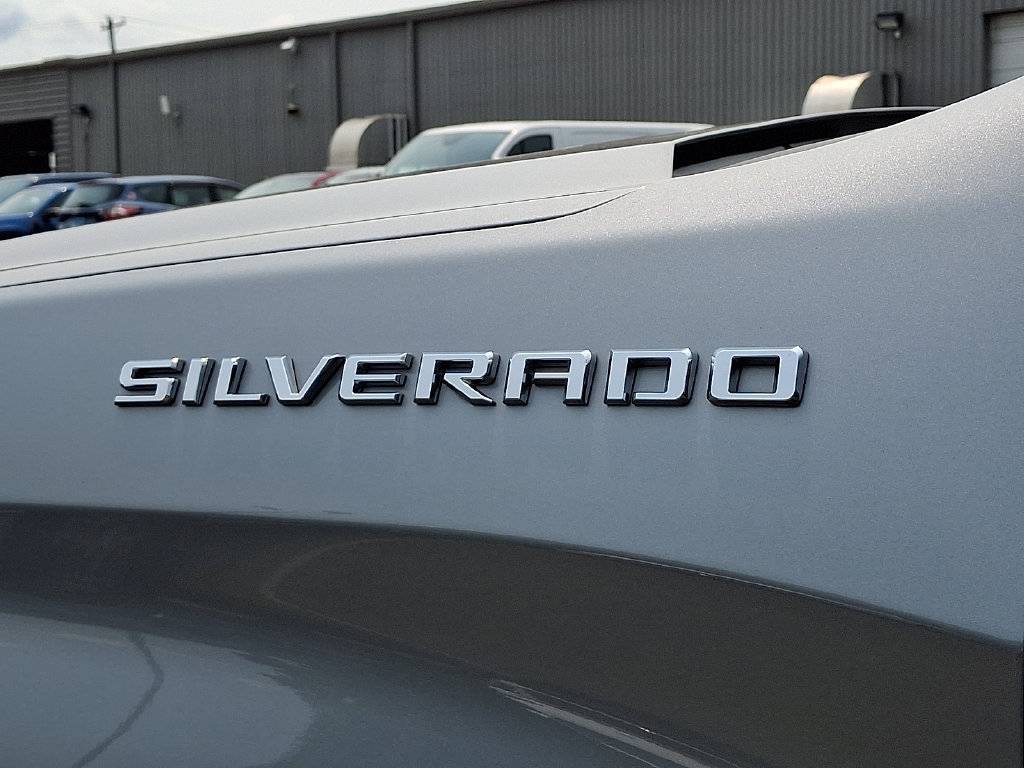 Used 2023 Chevrolet Silverado 1500 RST AWD/4WD image 30