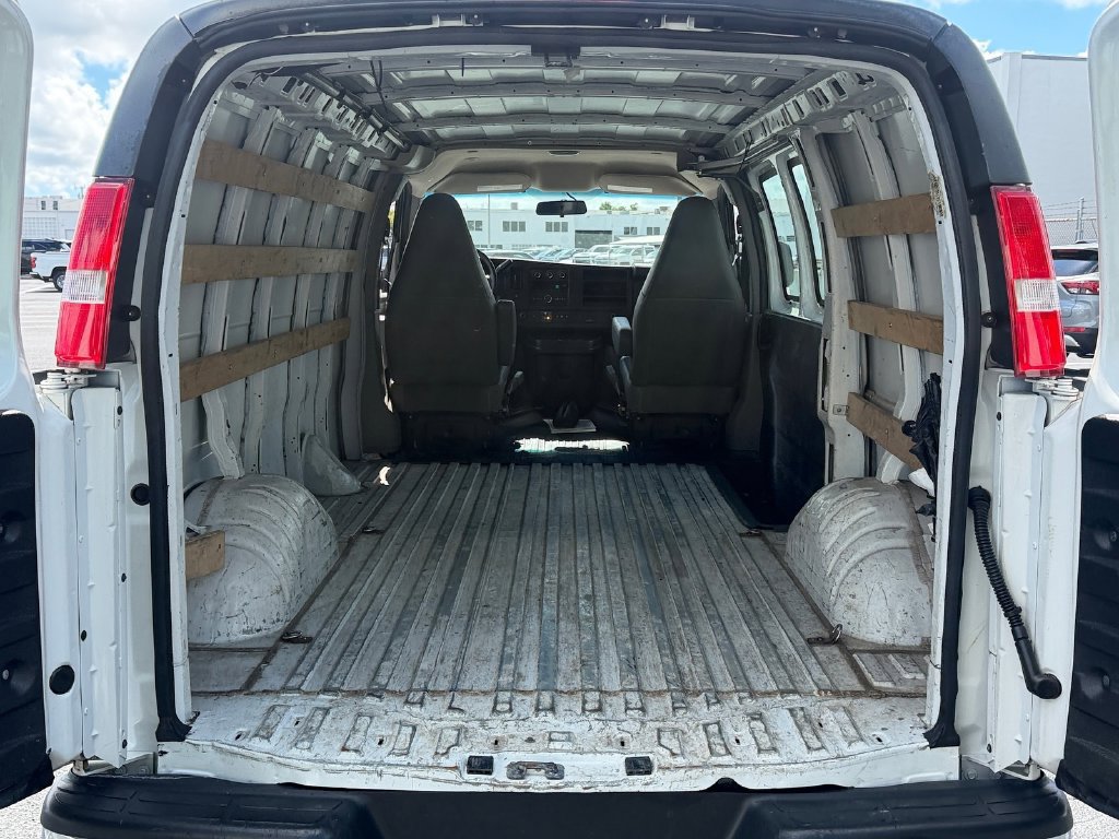 Used 2019 Chevrolet Express 2500 w/ Driver Convenience Package RWD image 15