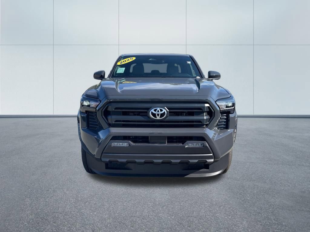 Used 2025 Toyota Tacoma SR5 image 3