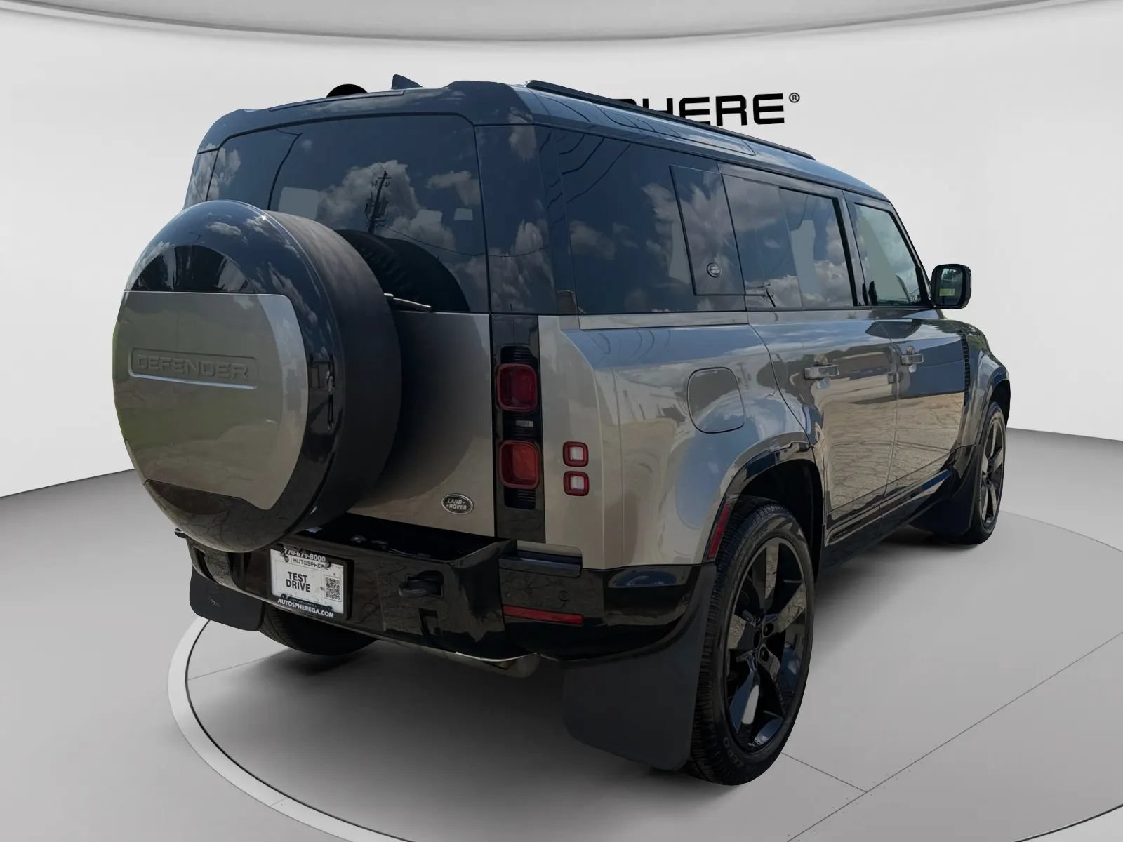 Used 2023 Land Rover Defender 110 X-Dynamic SE AWD/4WD image 9