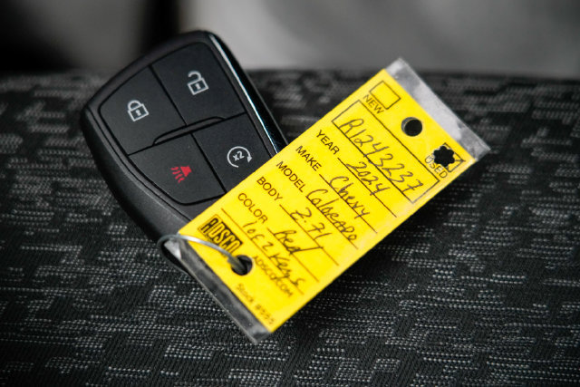 Used 2024 Chevrolet Colorado Z71 w/ Z71 Convenience Package 2 AWD/4WD image 35