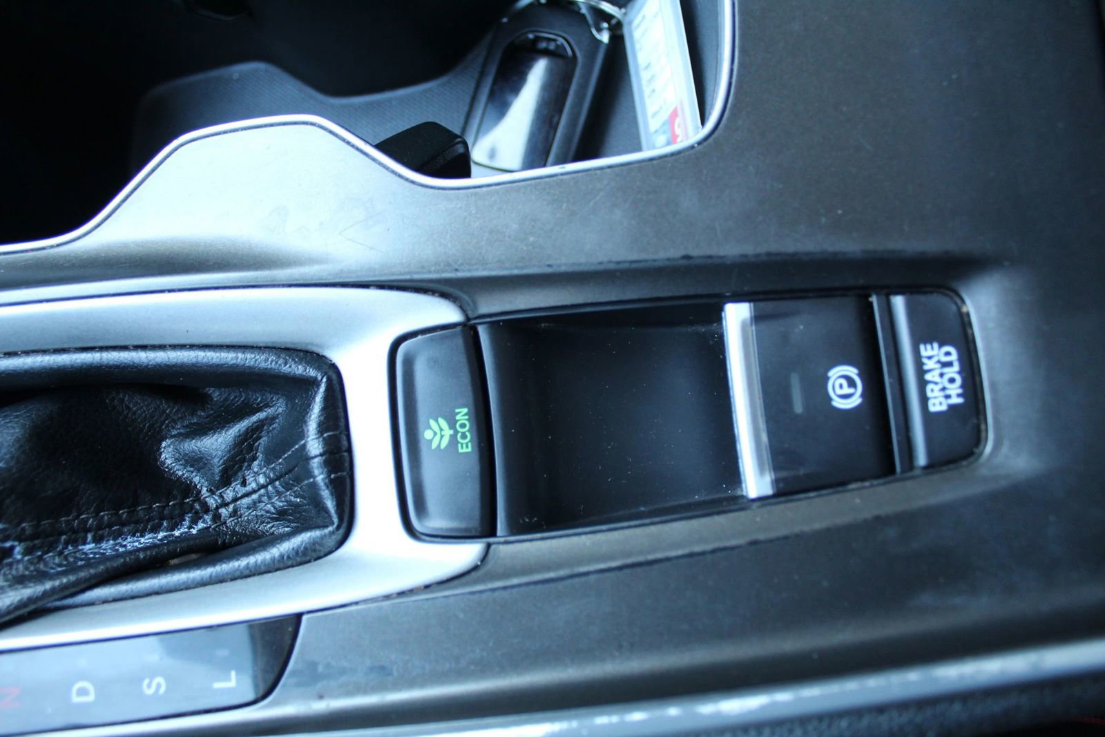 Used 2018 Honda Accord LX image 23