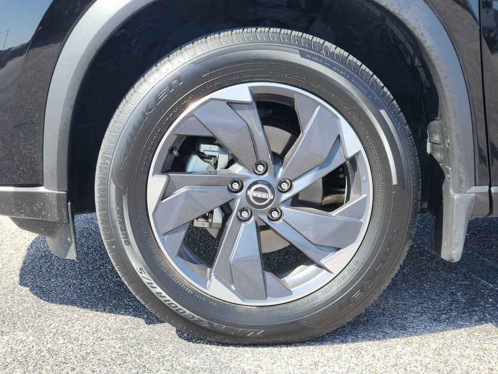 Used 2025 Nissan Rogue SV FWD image 7