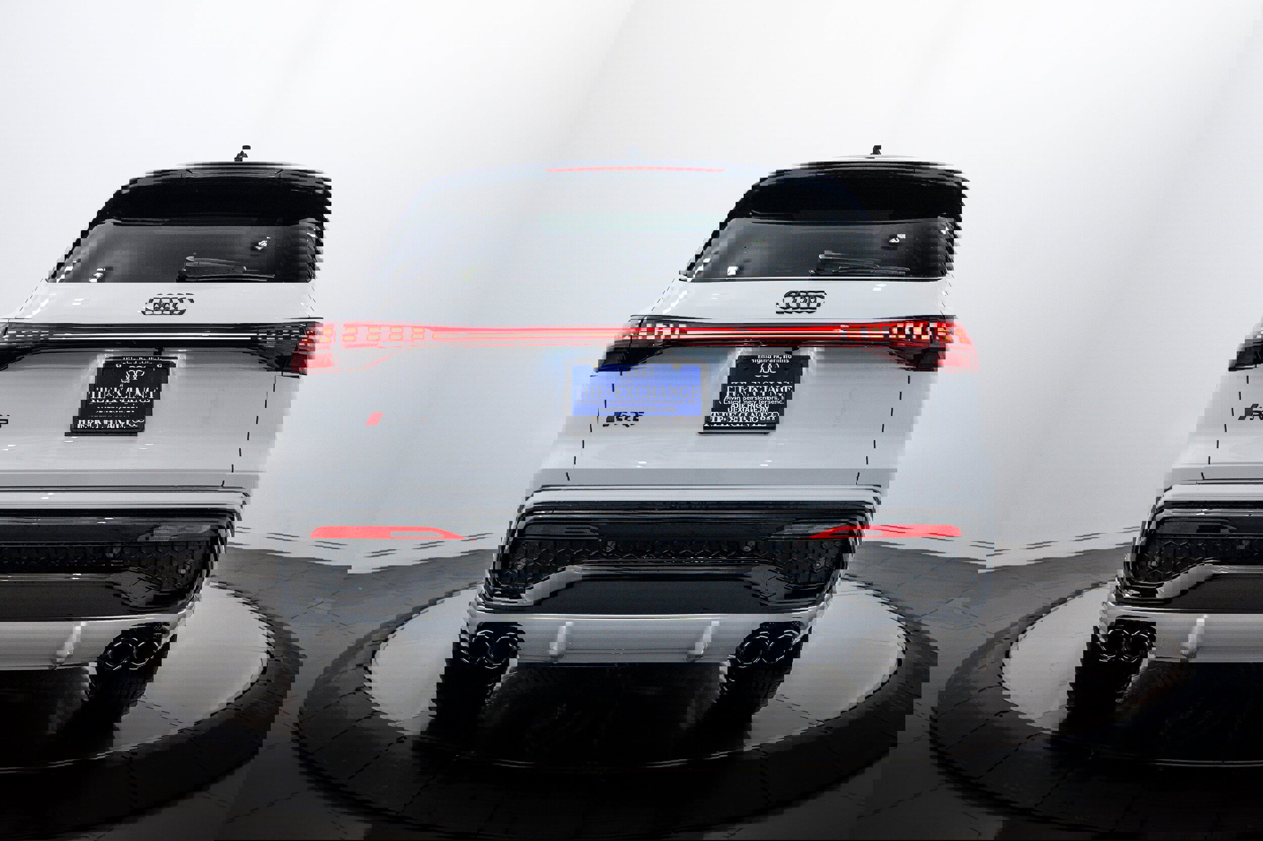 New 2025 Audi SQ5 Premium Plus image 25