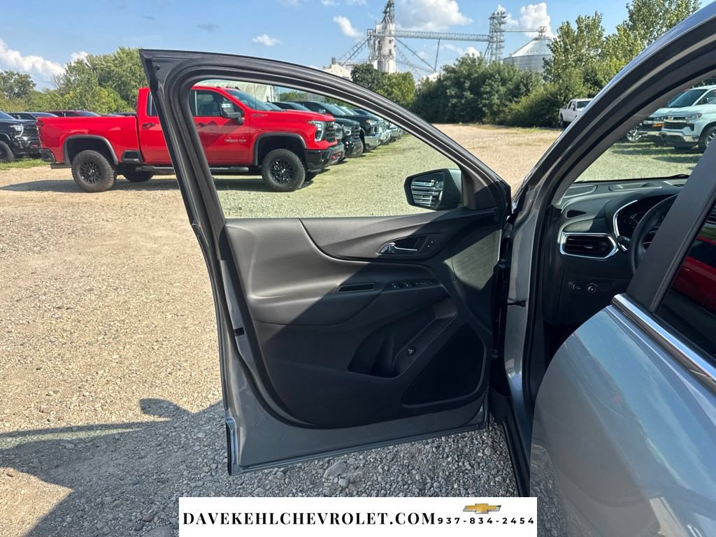 Used 2024 Chevrolet Equinox LT FWD image 9