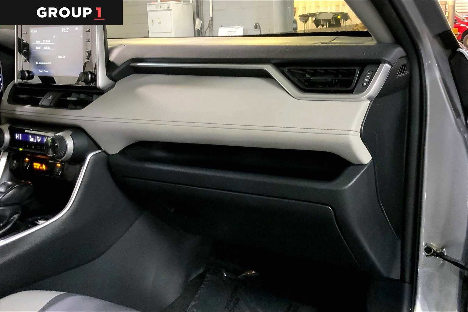 Used 2019 Toyota RAV4 XLE image 18