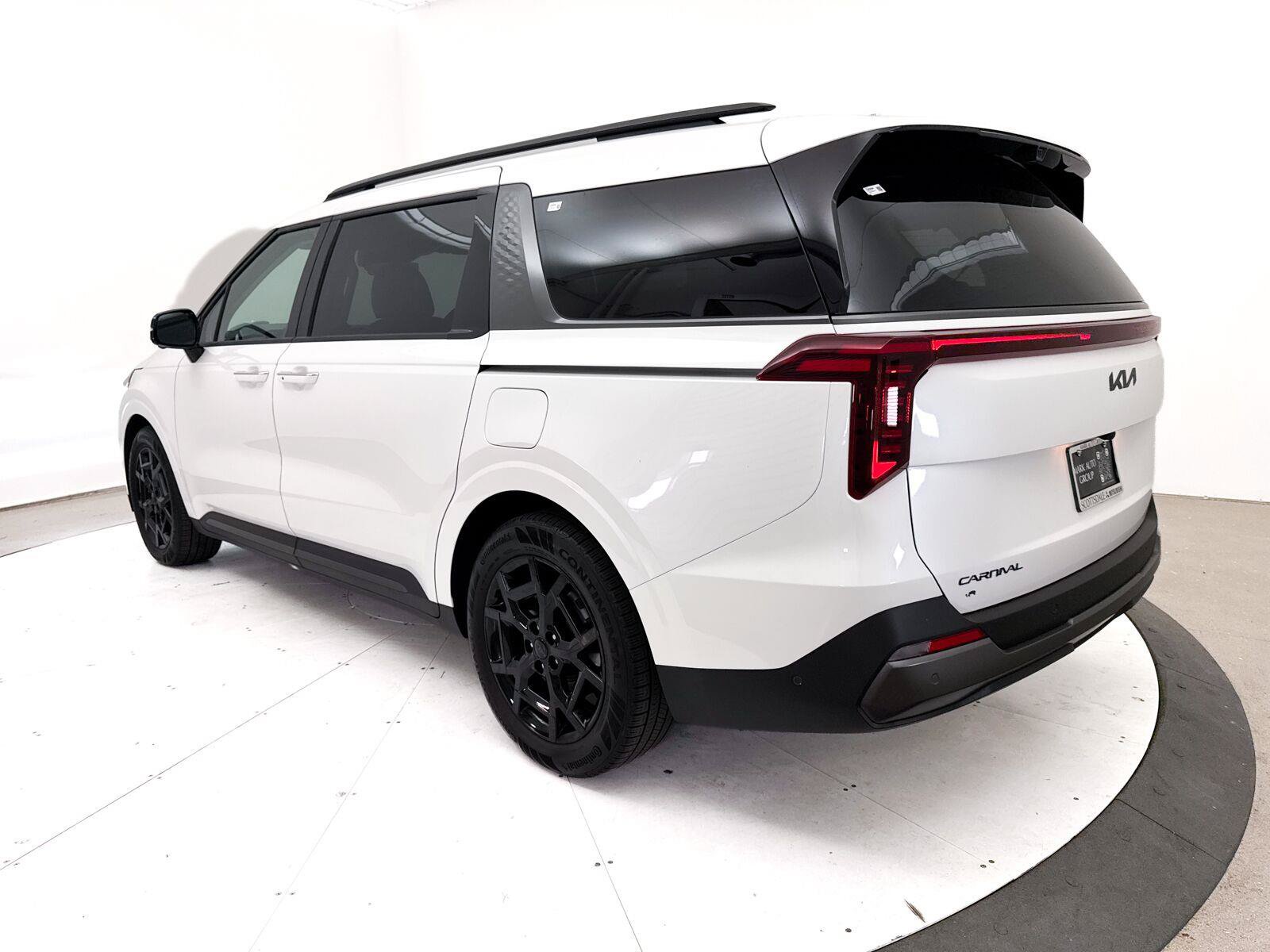 Used 2026 Kia Carnival SX Prestige FWD image 18