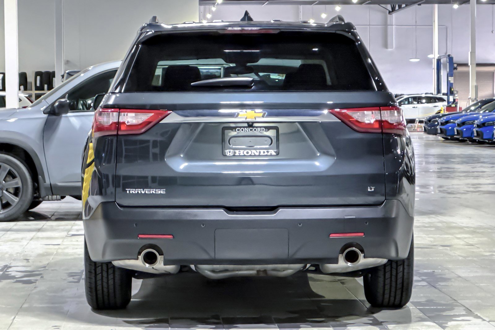 Used 2021 Chevrolet Traverse LT image 9