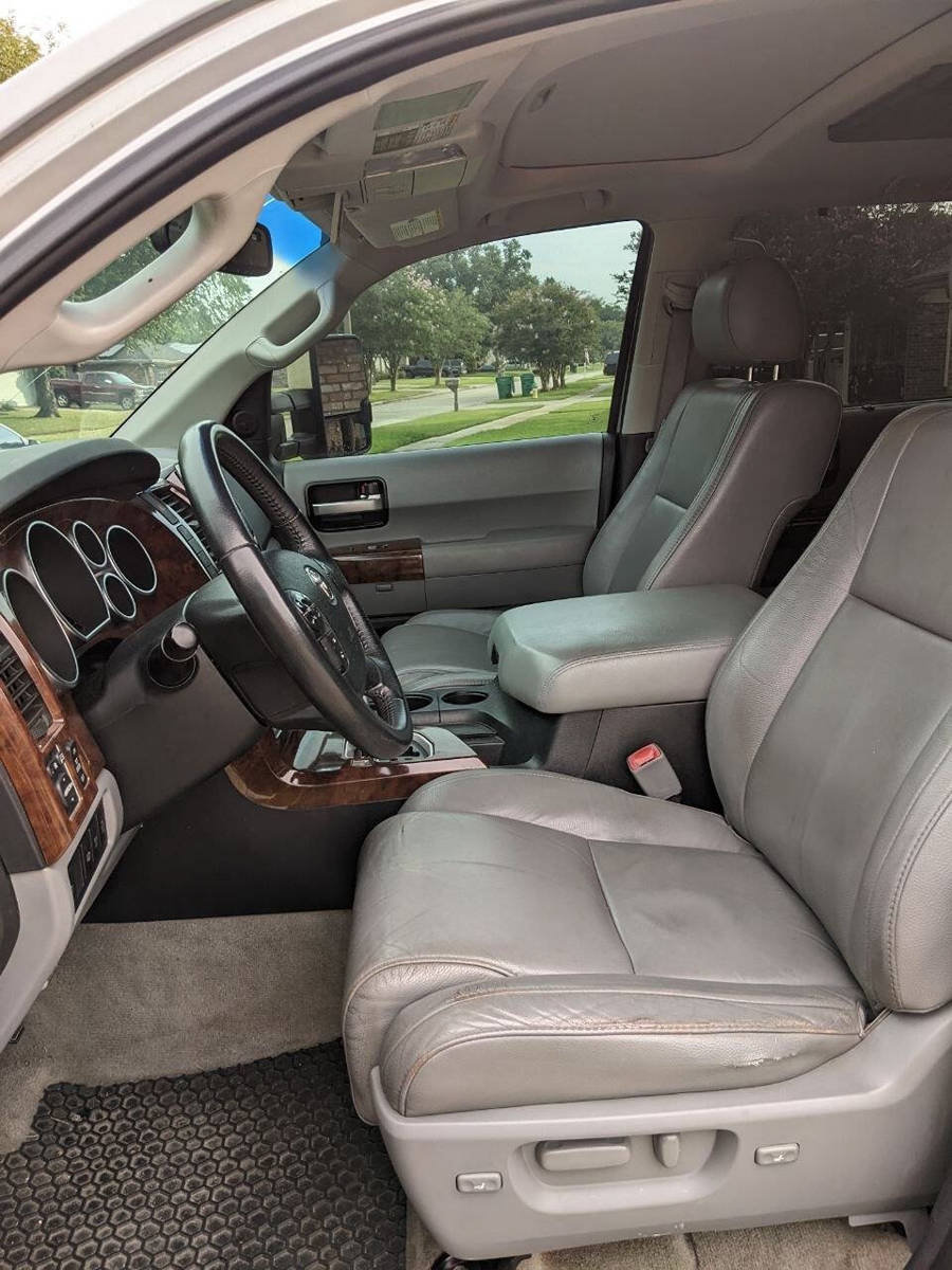 Used 2008 Toyota Sequoia Limited AWD/4WD image 9