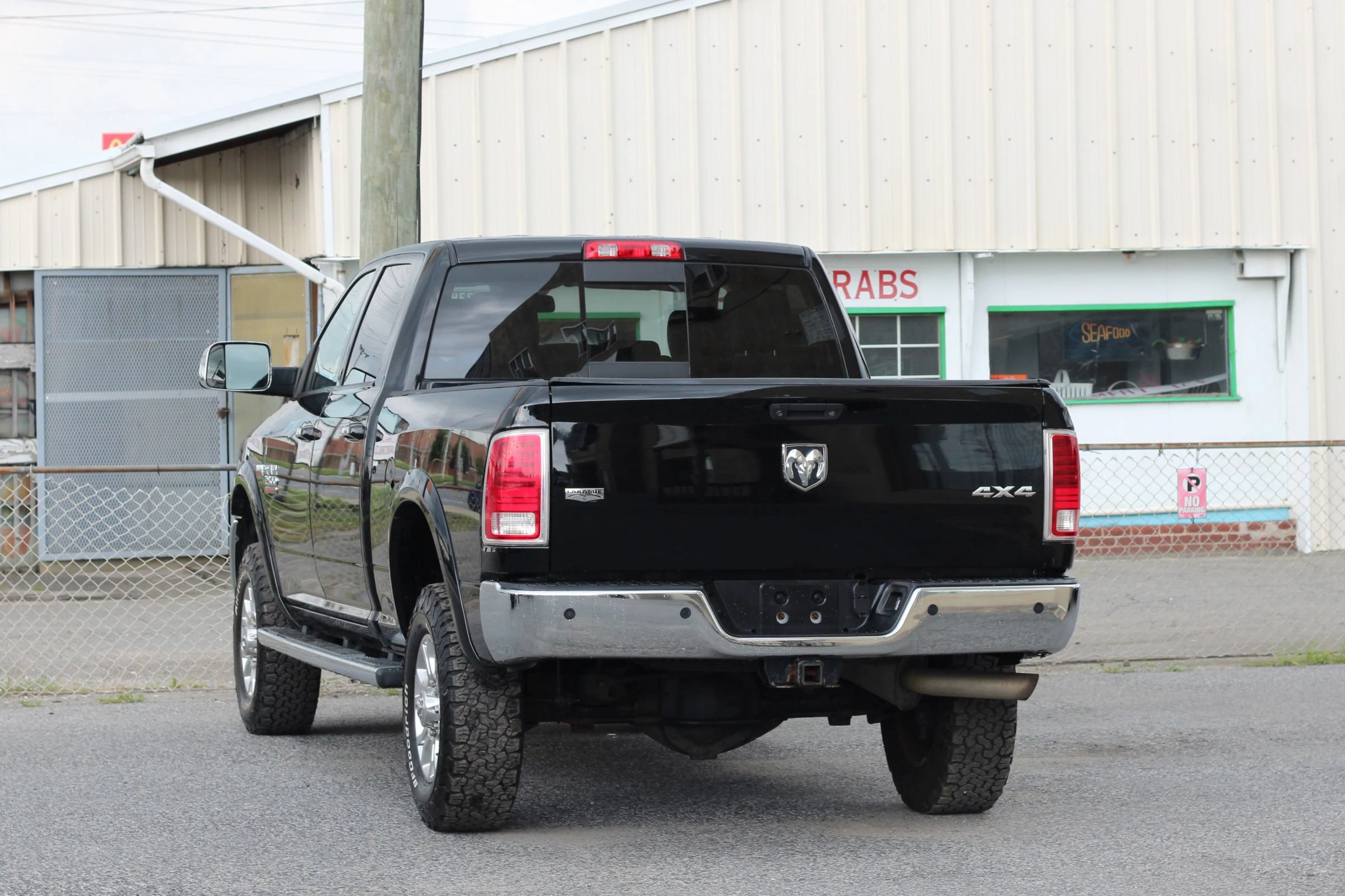 Used 2015 RAM 2500 Laramie AWD/4WD image 6