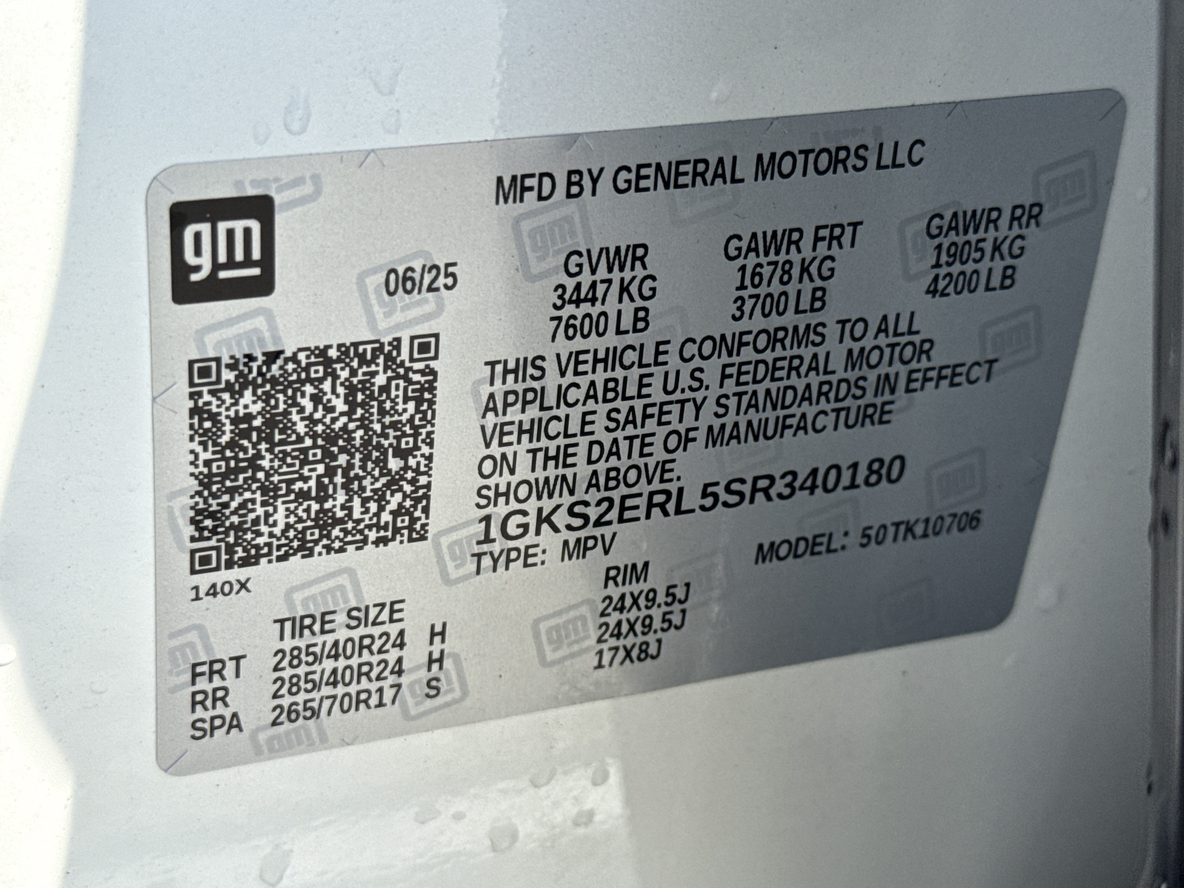 Used 2025 GMC Yukon Denali Ultimate w/ LPO, Floor Liner Package AWD/4WD image 41