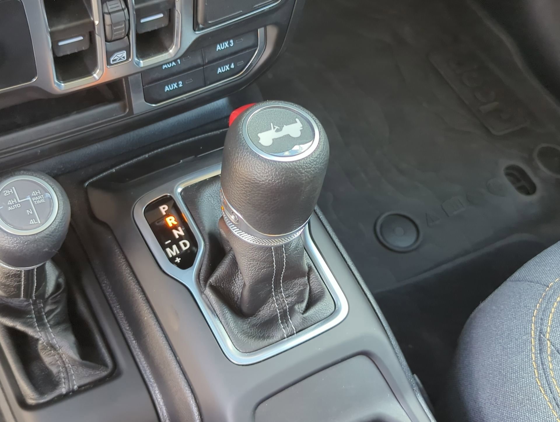 Used 2025 Jeep Wrangler Unlimited Sahara AWD/4WD image 62