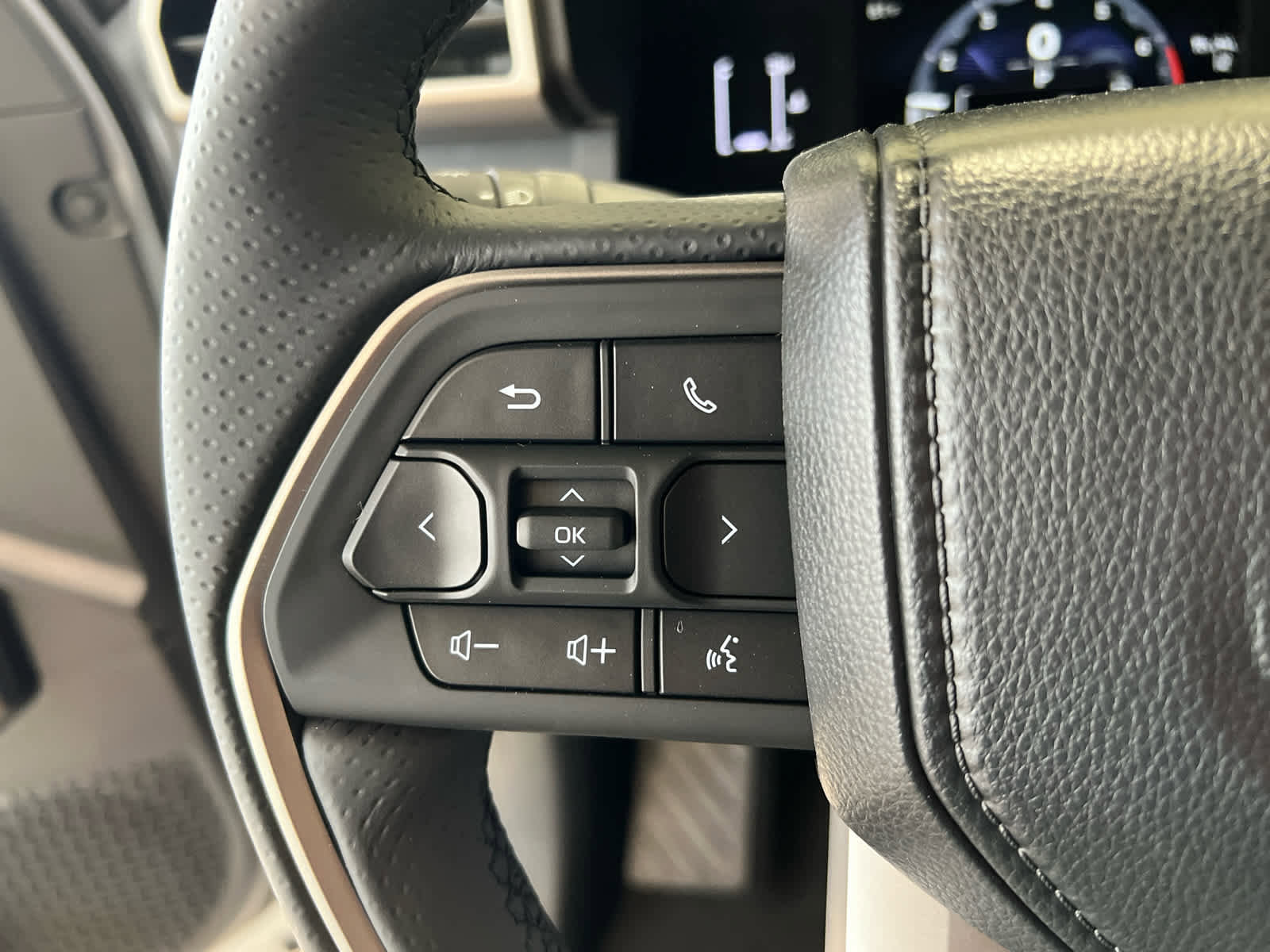 New 2026 Toyota 4Runner SR5 AWD/4WD image 14