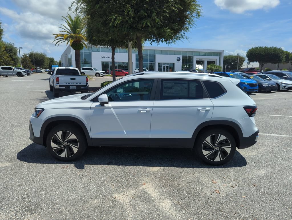 New 2026 Volkswagen Taos SE AWD/4WD image 11