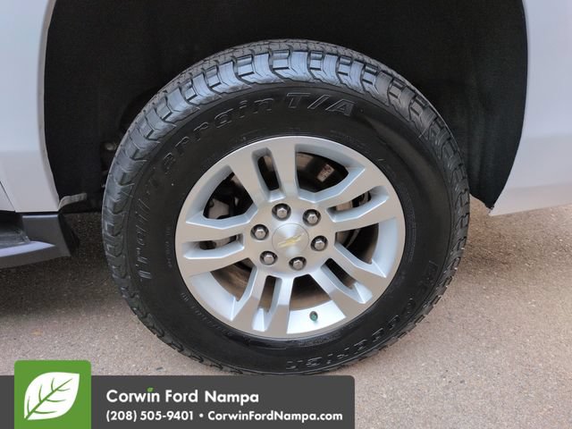 Used 2017 Chevrolet Suburban LS RWD image 33