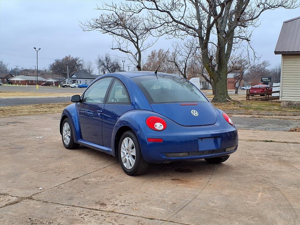 Used 2008 Volkswagen Beetle S image 3