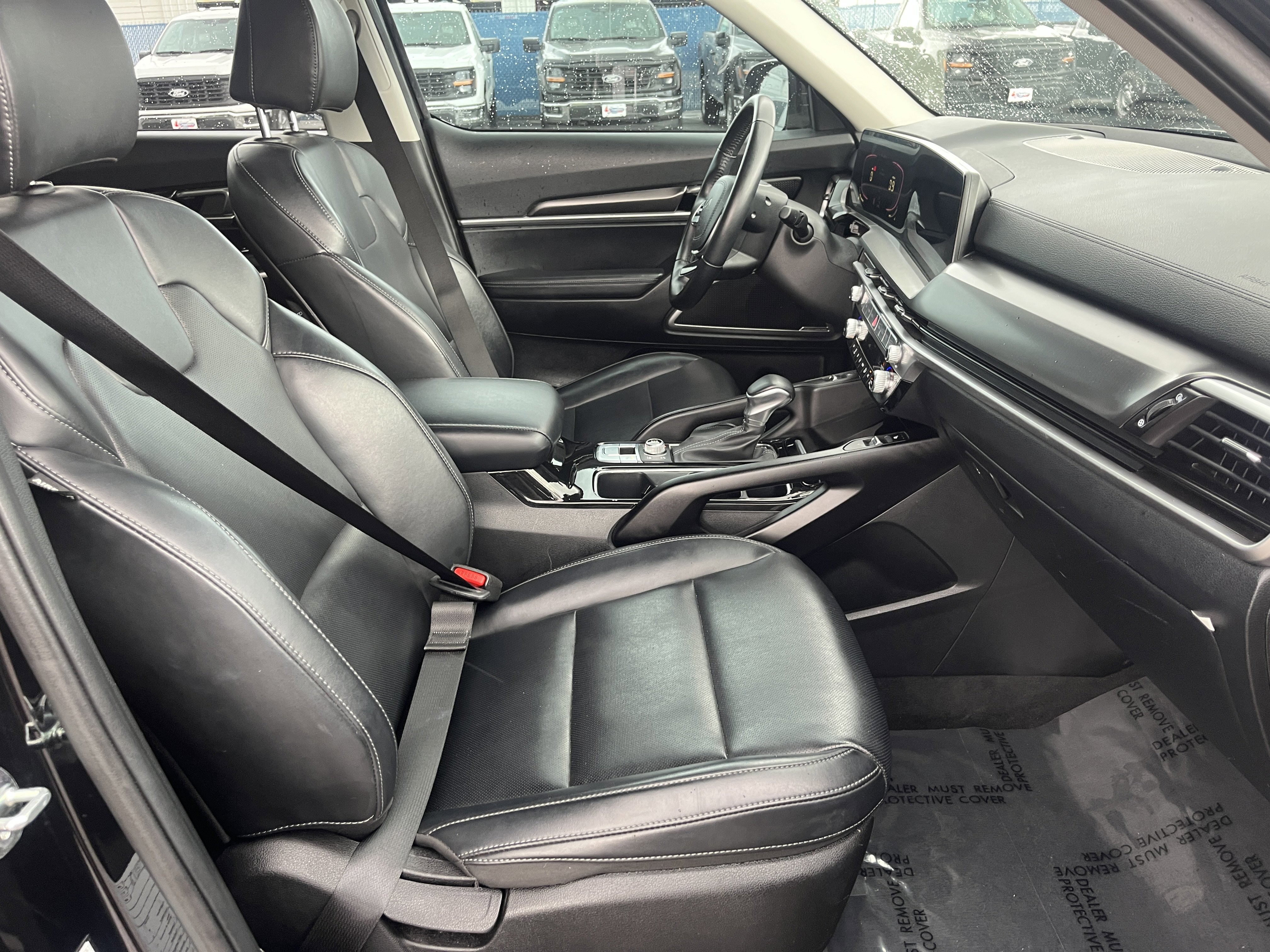 Used 2025 Kia Telluride S AWD/4WD image 17