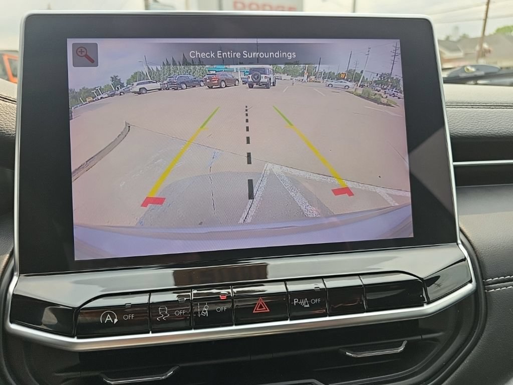 Certified 2023 Jeep Compass High Altitude AWD/4WD image 36