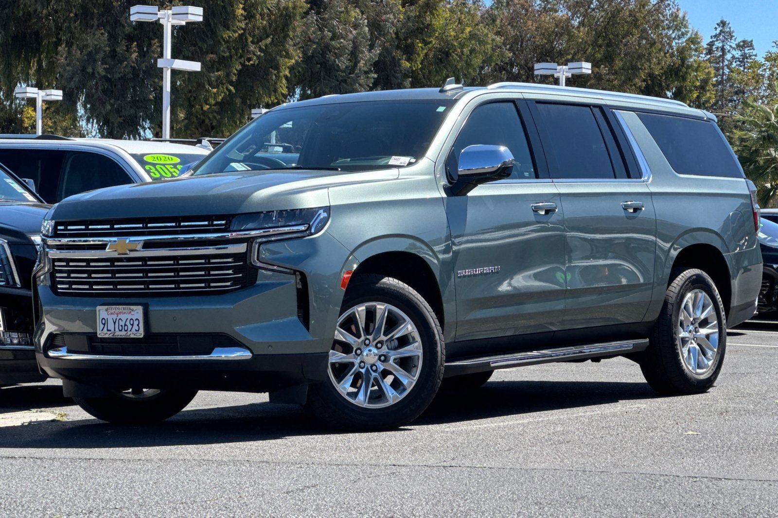 Used 2024 Chevrolet Suburban Premier image 9