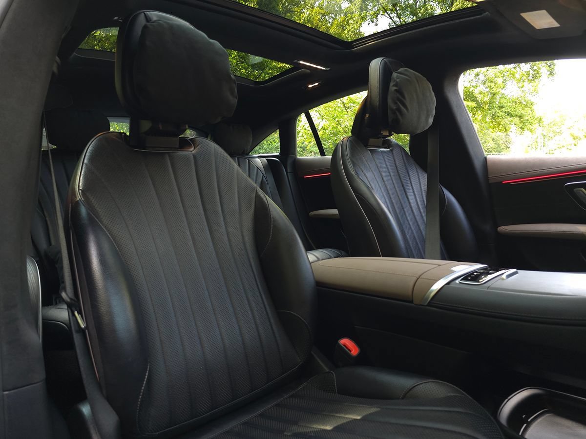 Used 2022 Mercedes-Benz EQS 580 4MATIC Sedan w/ Exclusive Trim Package image 21