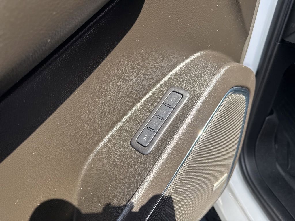 Used 2020 GMC Yukon Denali w/ Open Road Package image 17