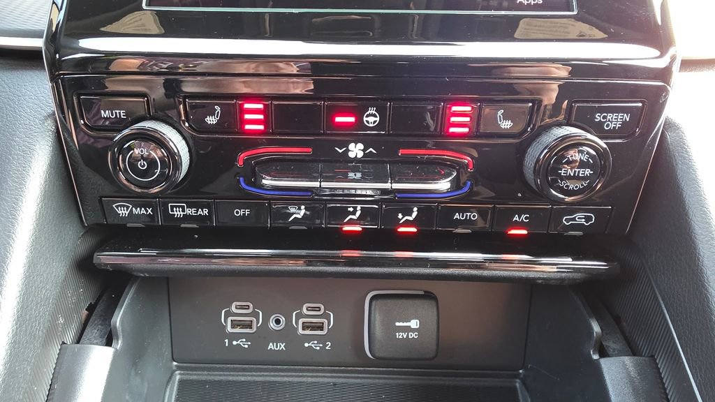 New 2025 Jeep Grand Cherokee L Laredo w/ Luxury Tech Group I image 39