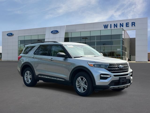 Certified 2023 Ford Explorer XLT w/ Equipment Group 202A AWD/4WD image 5