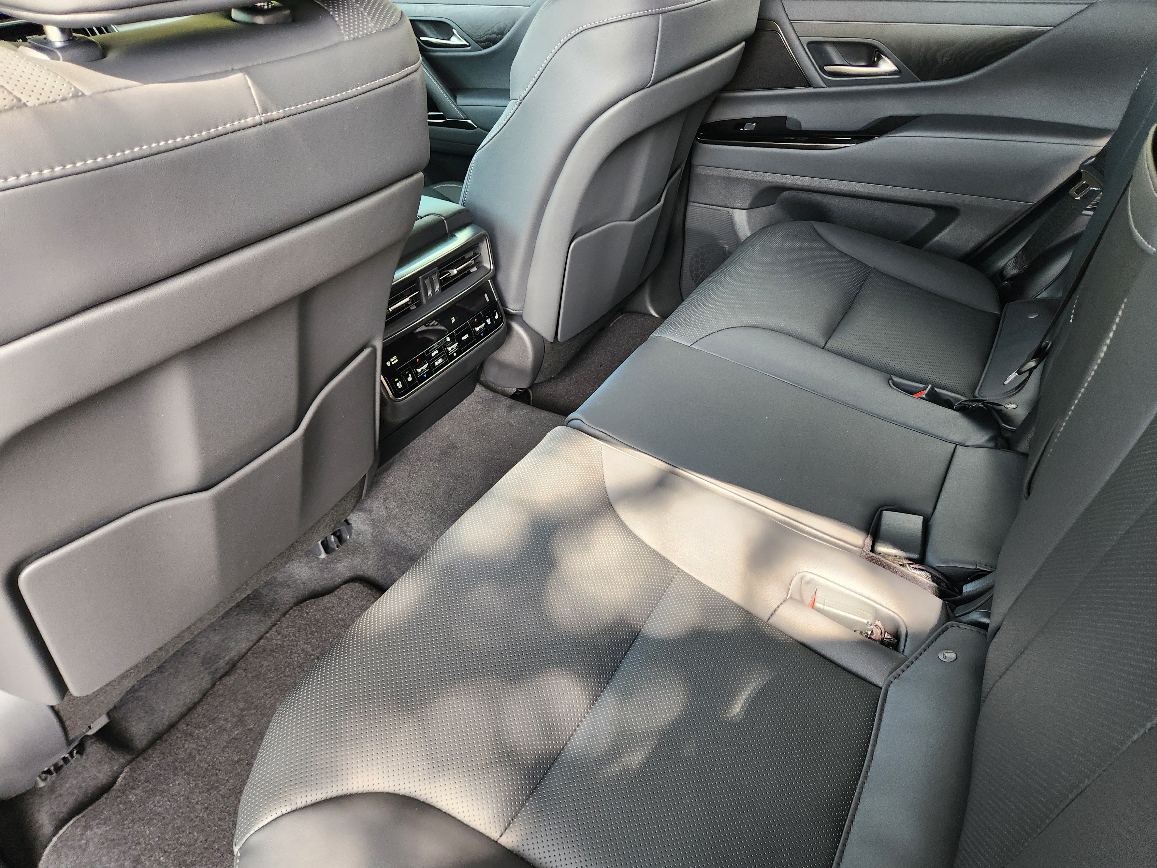 New 2026 Lexus LX 600 4WD w/ Appearance Package image 23